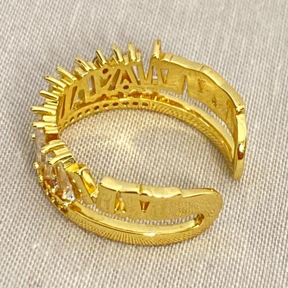 Gold Tone Ring With Angled Rhinestone Chips Open Ended Adjustable - Picture 7 of 8